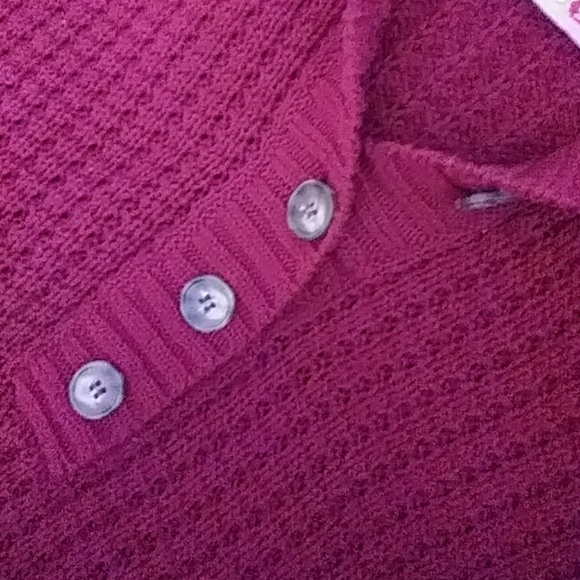 Red hoodie sweater sz medium - Picture 2 of 4